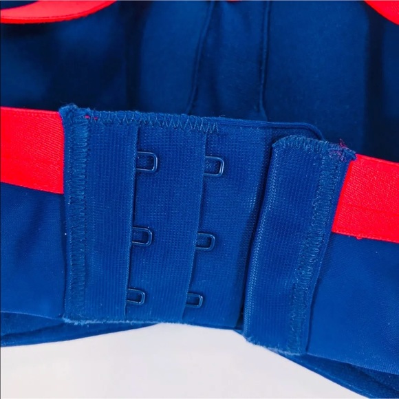 Level 4 Support Molded Cups Underwire Sports Bra - Picture 4 of 8